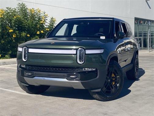 2023 Rivian R1S Adventure
