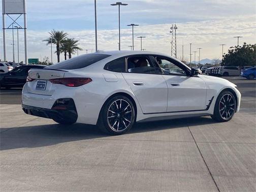 2026 BMW M440 i