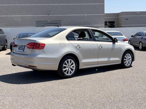 Silver Metallic 2012 Volkswagen Jetta SE