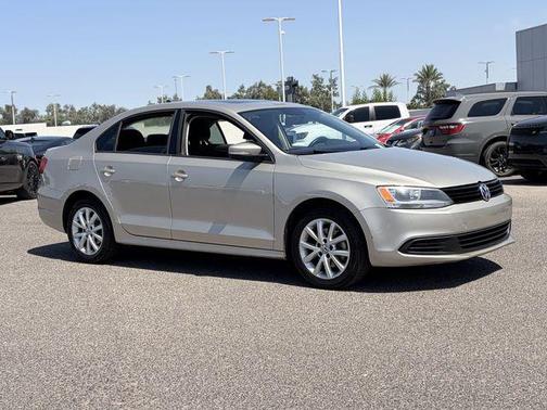 Silver Metallic 2012 Volkswagen Jetta SE