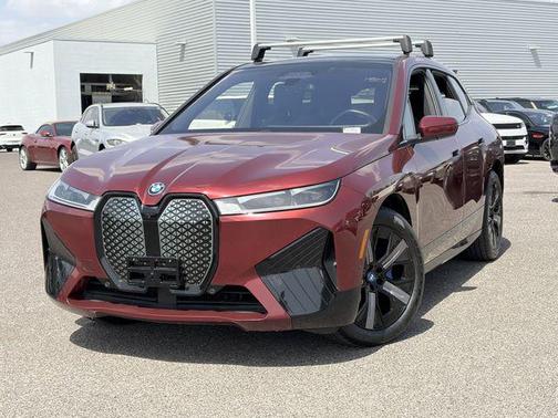 Aventurin Red Metallic 2023 BMW iX xDrive50