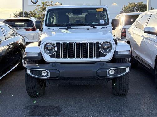 2025 Jeep Wrangler 4-Door Sahara 4x4