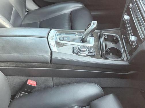 Black Sapphire Metallic 2013 BMW 750 Li