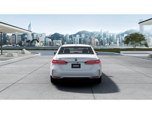 Mineral White Metallic 2027 BMW 530 i xDrive