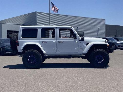 2024 Jeep Wrangler 4-Door Sahara 4x4