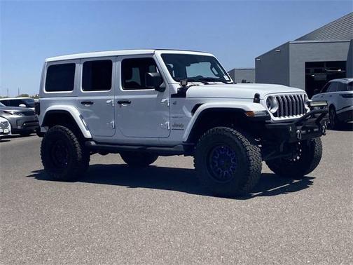 2024 Jeep Wrangler 4-Door Sahara 4x4
