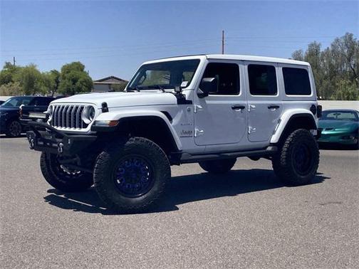 2024 Jeep Wrangler 4-Door Sahara 4x4