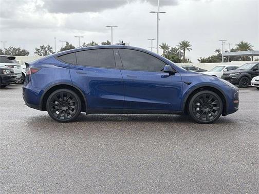 2023 Tesla Model Y Long Range Dual Motor All-Wheel Drive