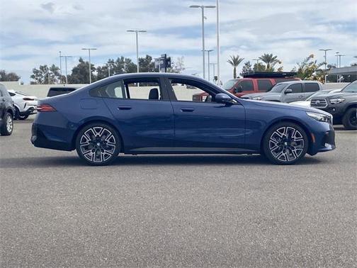 2025 BMW 530 i