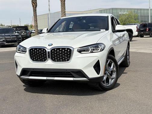 Mineral White Metallic 2025 BMW X4 xDrive30i