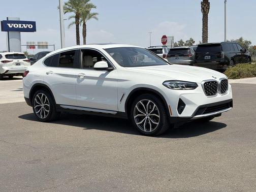 Alpine White 2025 BMW X4 xDrive30i