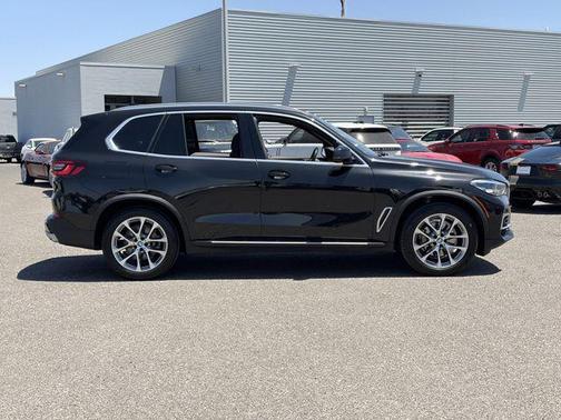 Black Sapphire Metallic 2023 BMW X5 sDrive40i