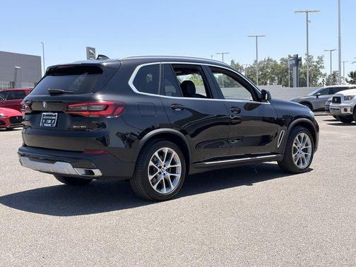 Black Sapphire Metallic 2023 BMW X5 sDrive40i