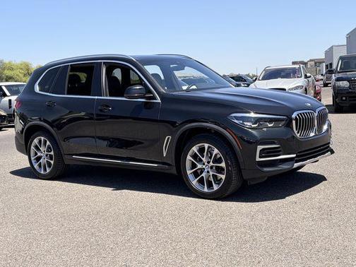 Black Sapphire Metallic 2023 BMW X5 sDrive40i