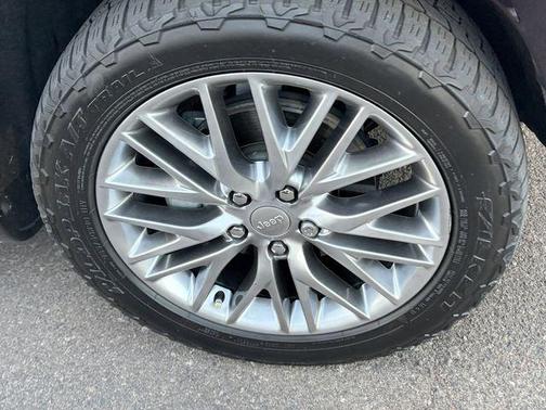 Sangria Metallic Clearcoat 2018 Jeep Grand Cherokee Summit