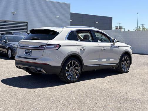 CERAMIC PEARL MET TRI-COAT 2019 Lincoln Nautilus Reserve