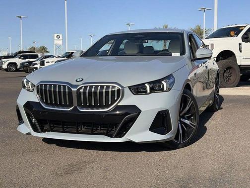 Brooklyn Grey Metallic 2026 BMW 530 530i