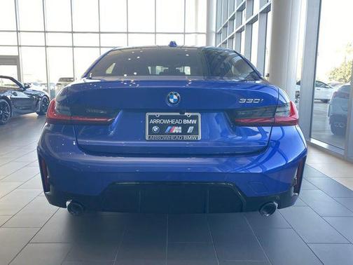 2025 BMW 330 330i Sedan