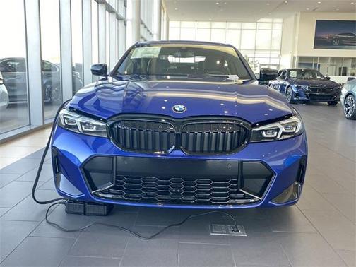 2025 BMW 330 i