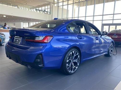 2025 BMW 330 330i Sedan