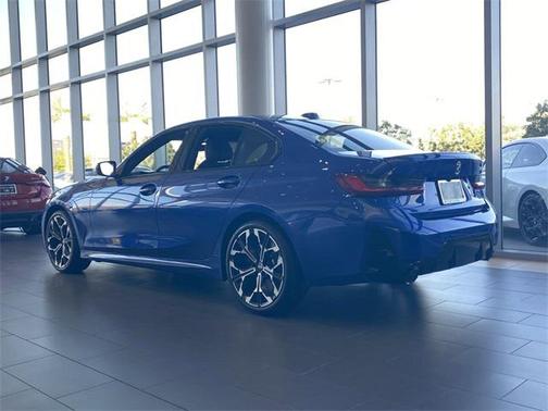2025 BMW 330 i