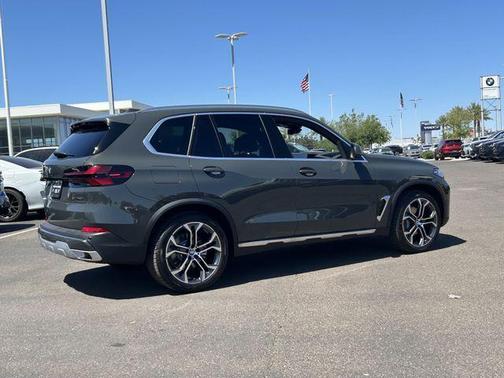 Dravit Grey Metallic 2026 BMW X5 sDrive40i