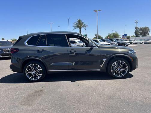 Dravit Grey Metallic 2026 BMW X5 sDrive40i