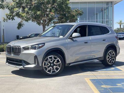 Space Silver Metallic 2025 BMW X1 xDrive28i