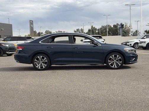 2020 Volkswagen Passat 2.0T SE