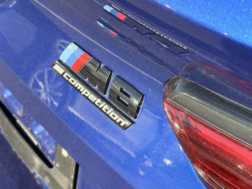 2022 BMW M8 Competition