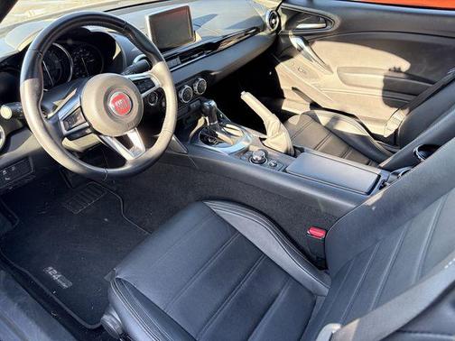 Mare Blue Metalic 2018 FIAT 124 Spider Base