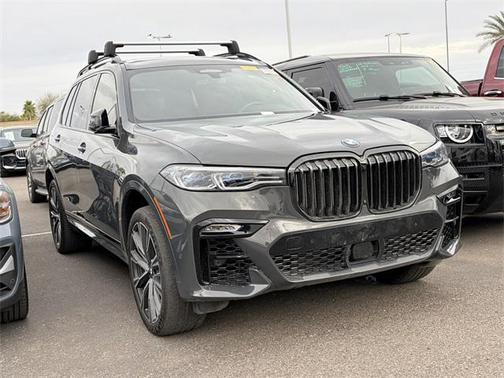 2022 BMW X7 M50i