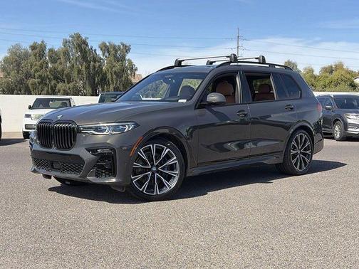 2022 BMW X7 M50i