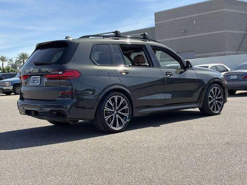 2022 BMW X7 M50i
