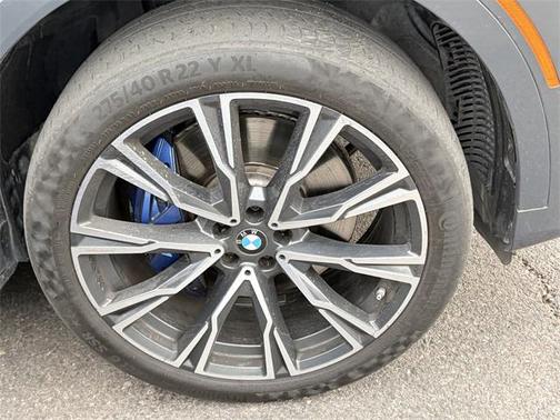 2022 BMW X7 M50i
