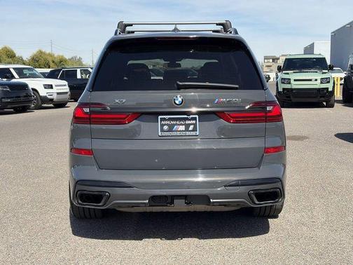 2022 BMW X7 M50i