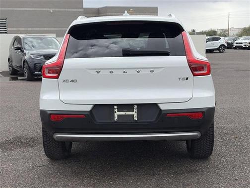2019 Volvo XC40 T5 Momentum