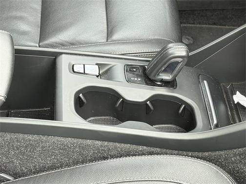 2019 Volvo XC40 T5 Momentum