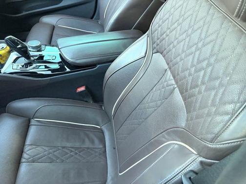 Alvite Grey Metallic 2022 BMW M550 i Xdrive