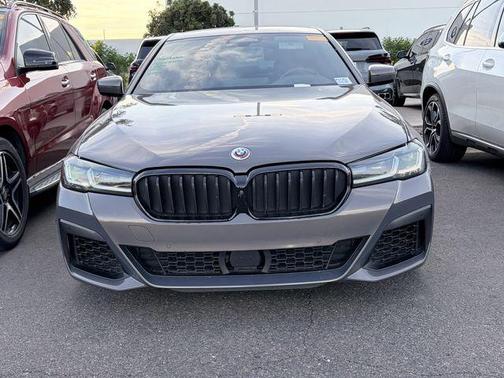 Alvite Grey Metallic 2022 BMW M550 i Xdrive