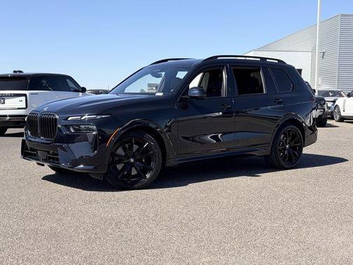 Carbon Black Metallic 2023 BMW X7 xDrive40i