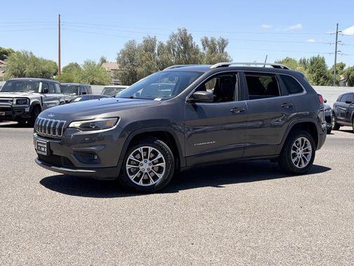 Granite Crystal Metallic Clearcoat 2019 Jeep Cherokee Latitude Plus