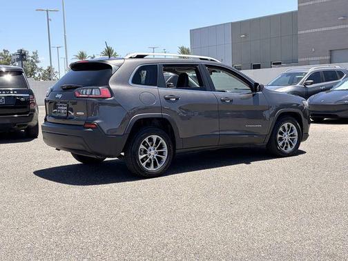 Granite Crystal Metallic Clearcoat 2019 Jeep Cherokee Latitude Plus