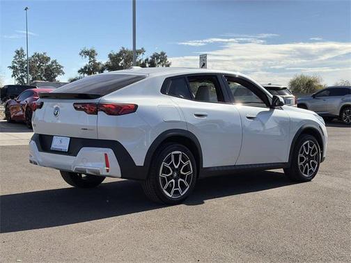 2025 BMW X2 xDrive28i