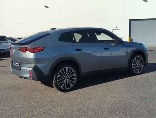 Skyscraper Grey Metallic 2026 BMW X2 xDrive28i