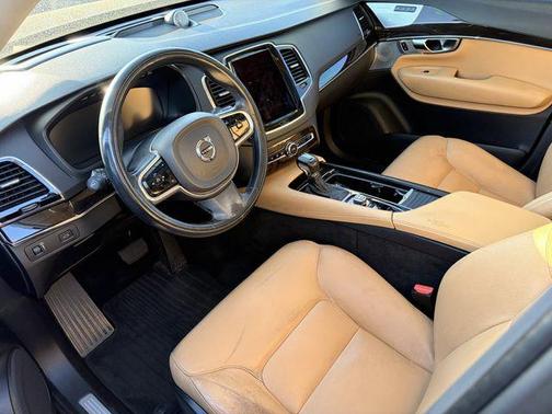 Onyx Black Metallic 2016 Volvo XC90 T6 Momentum