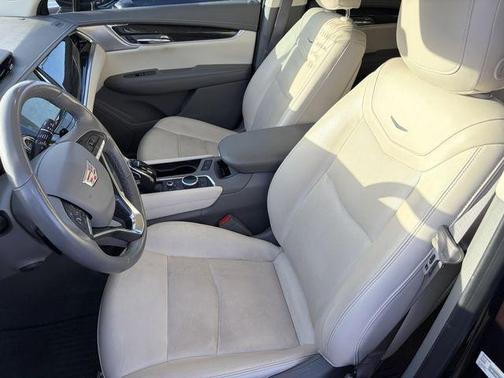 Garnet Metallic 2021 Cadillac XT6 Premium Luxury FWD