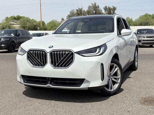 Mineral White Metallic 2025 BMW X3 30 xDrive