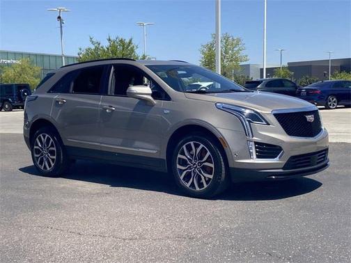 2023 Cadillac XT5 Sport