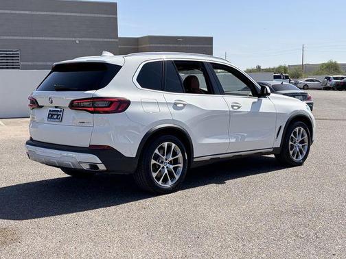 Alpine White 2023 BMW X5 sDrive40i